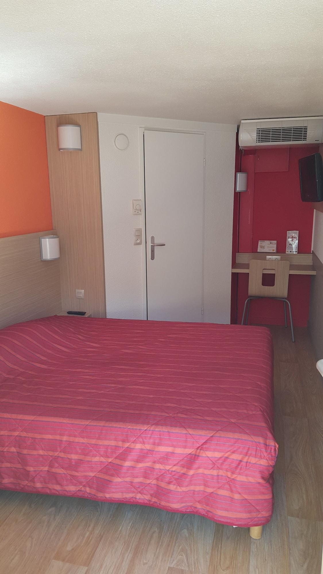 Premiere Classe Lyon Est Aeroport Saint Exupery Dış mekan fotoğraf